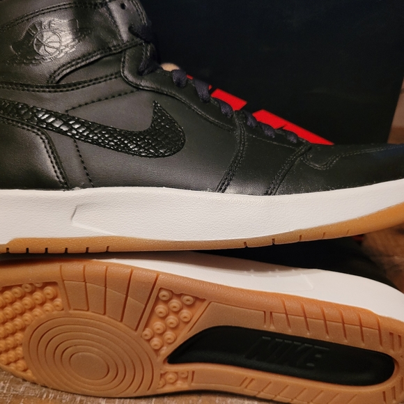 NIB - Nike Air Jordan 1 High The ReturnBlack, Militia Green & White, Size 8 - Picture 5 of 6